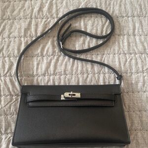 Elegant Black Crossbody Bag